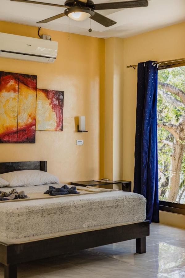 Amami Beachfront Villa With Private Beach Puerto Galera Exterior foto