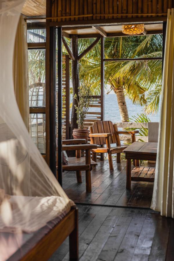 Amami Beachfront Villa With Private Beach Puerto Galera Exterior foto