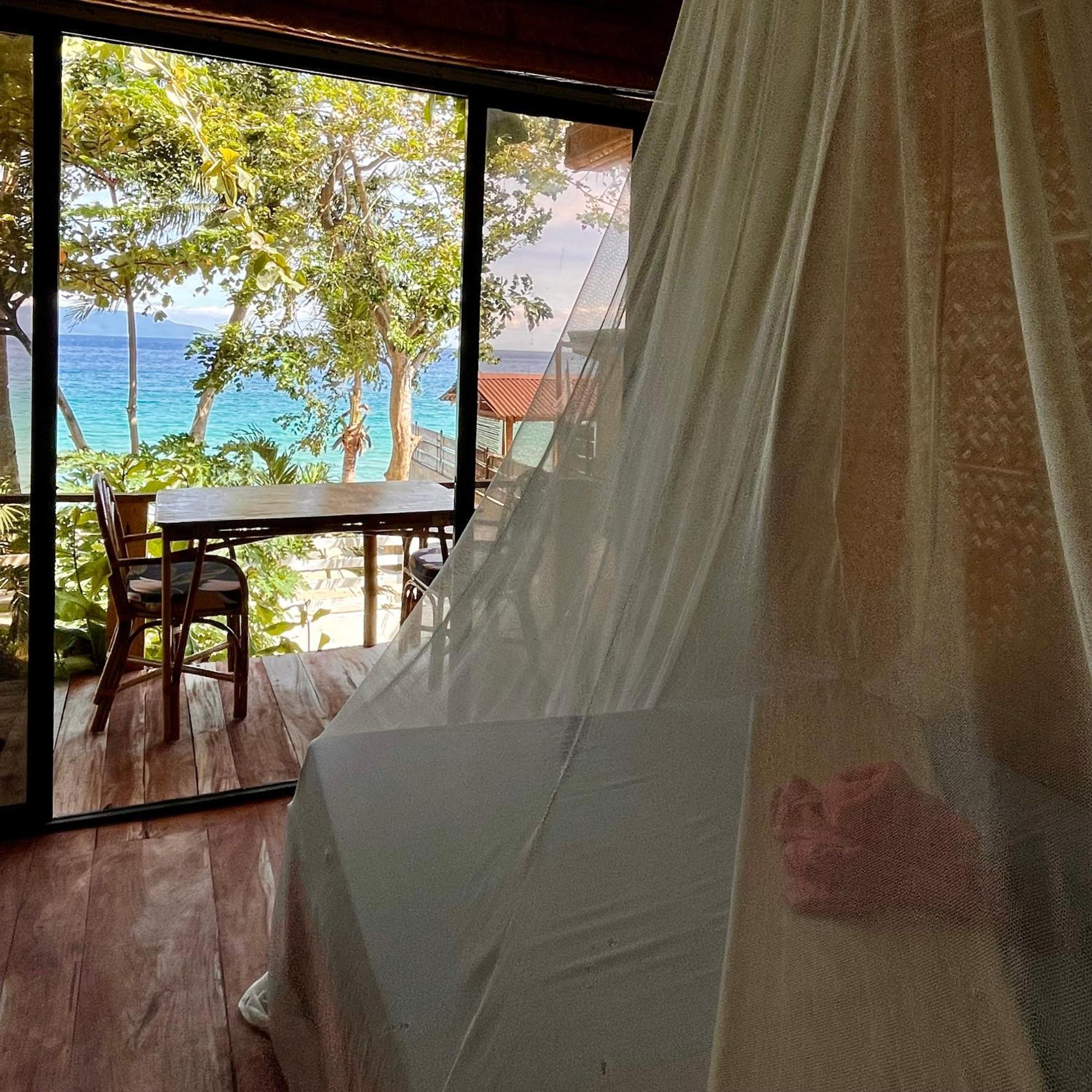 Amami Beachfront Villa With Private Beach Puerto Galera Exterior foto
